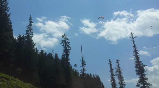 We saw people paragliding and parasailing as we were coming down.