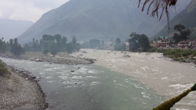 Confluence of Beas and Parvati Rivers at Bhunter